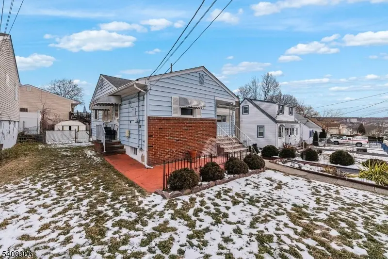 316-318 Maitland Ave, Paterson, NJ 07502 - #2