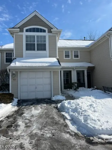 1056 Deerhaven Ter, Lopatcong Twp., NJ 08886