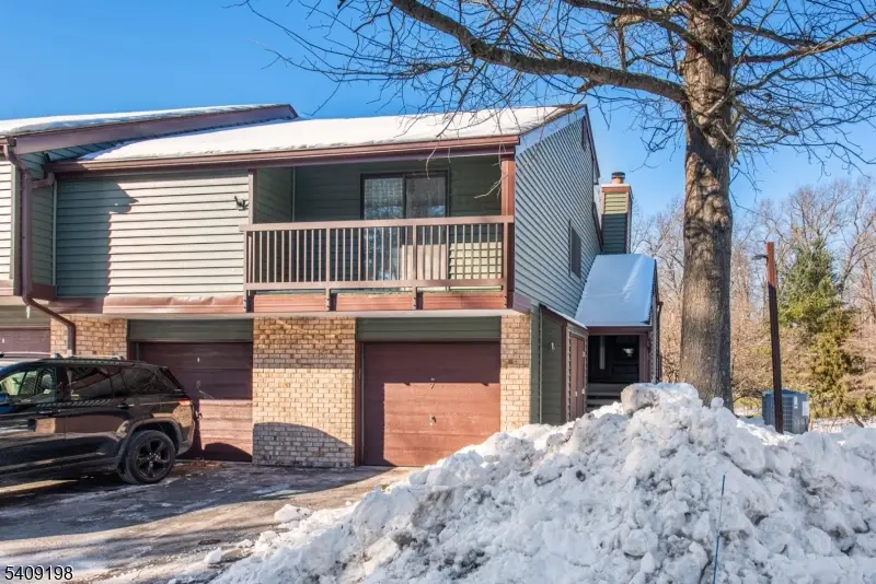 7 Summit Ct, Clinton, NJ 08801 - #1