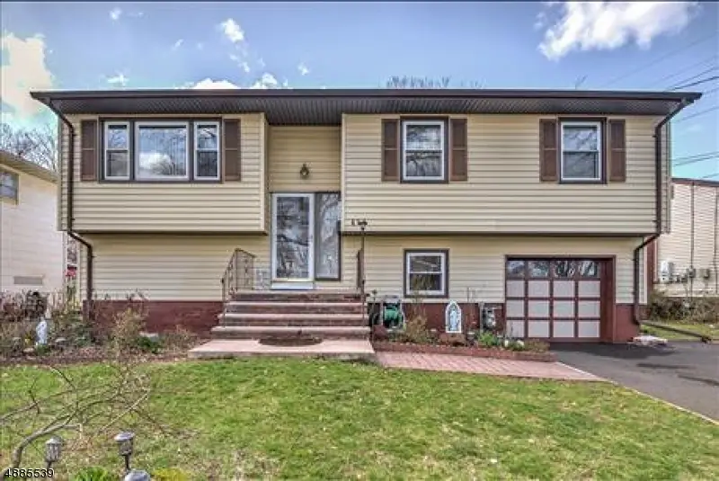 454 W 6th Ave, Roselle, NJ 07203 - #1
