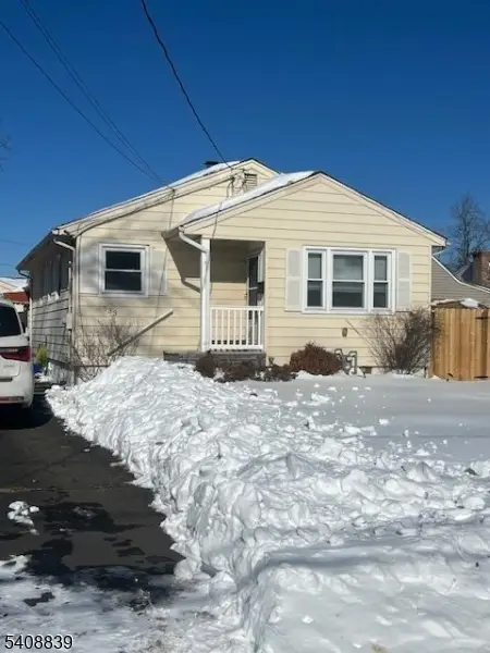 533 Edgeworth St, Middlesex Boro, NJ 08846