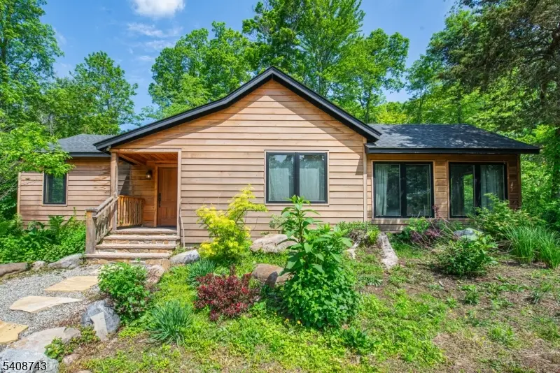 62 Mount Pleasant Rd, Knowlton, NJ 07832 - #3