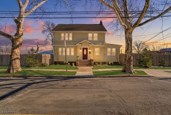 241 Hillside Rd, Elizabeth City, NJ 07208