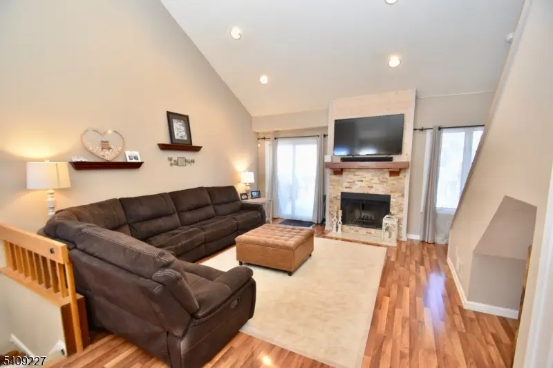 14 Heritage Ct, Oak Ridge, NJ 07438 - #3