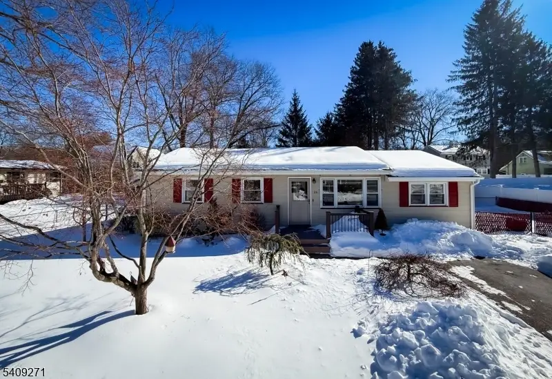 26 Aspen Ln, West Milford, NJ 07480 - Image #1