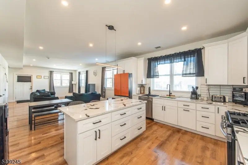 102 Miller St, Hackettstown, NJ 07840 - Image #2