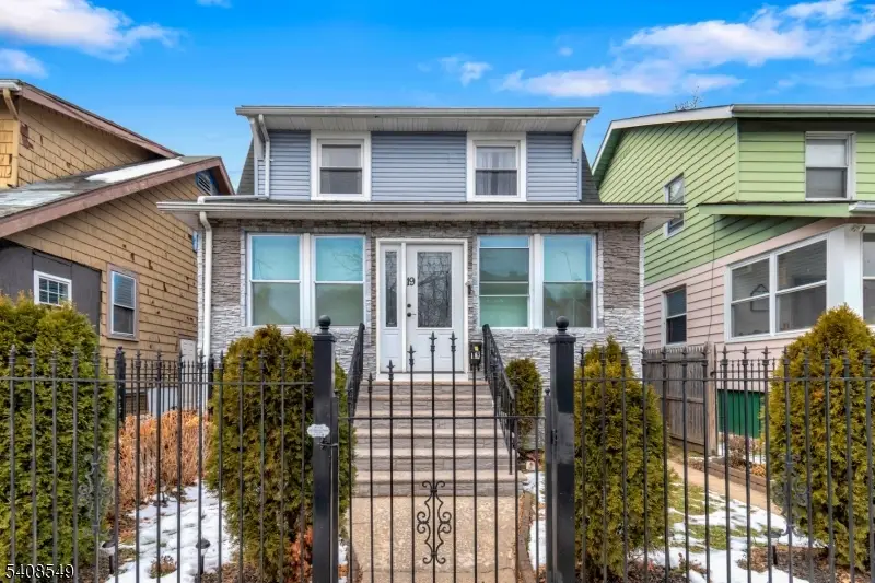 19 Irving St, East Orange, NJ 07018 - Image #2