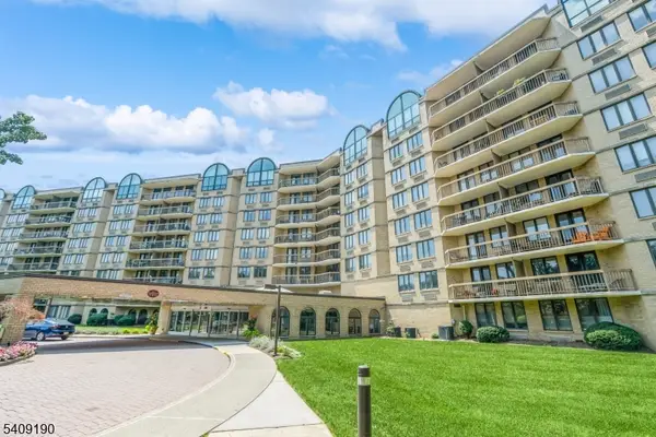 10 Smith Manor Blvd #121, West Orange Twp., NJ 07052