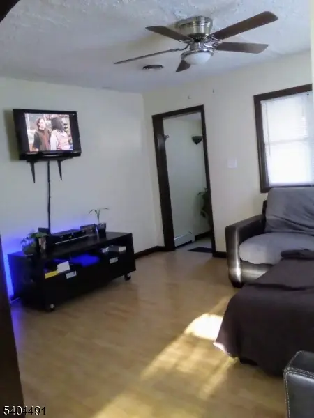 92 Oak St, Bradley Gardens, NJ 08807 - #3