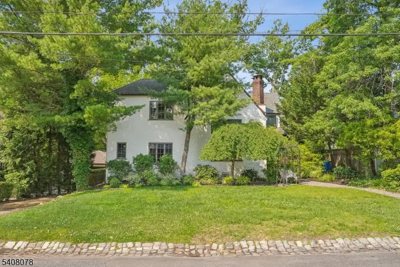 90 Whitney Rd, Millburn, NJ 07078 - #2