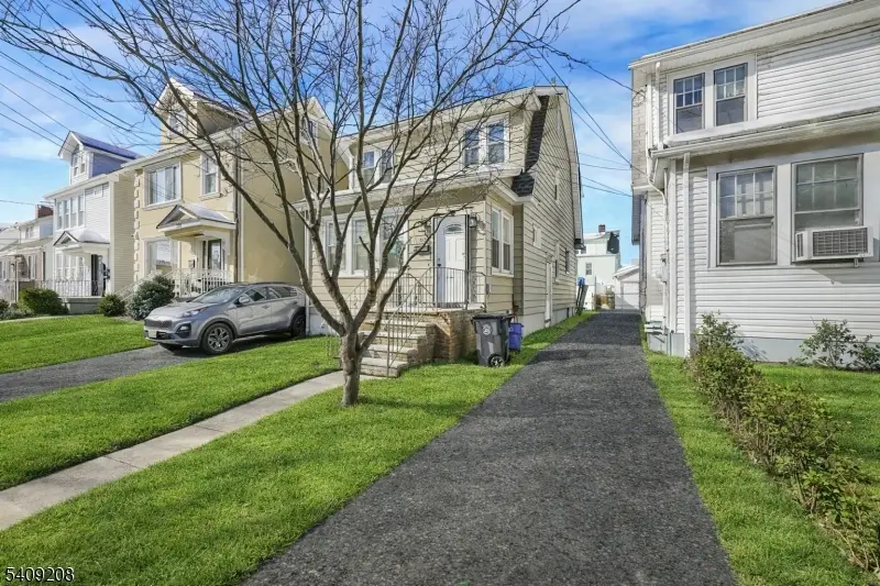 352 N 12th St, Newark, NJ 07107 - Image #3