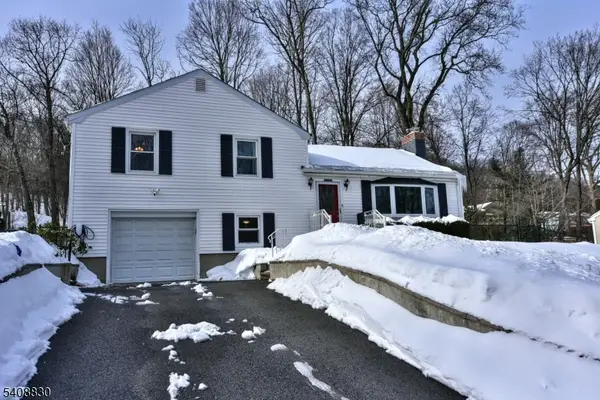 179 Kakeout Rd, Kinnelon Boro, NJ 07405