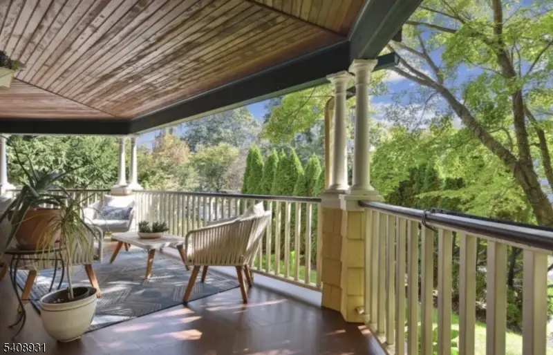 425 Wyoming Ave, Millburn, NJ 07041 - Image #2