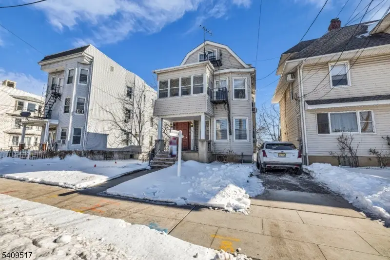 608 Washington Ave, Belleville, NJ 07109 - #2