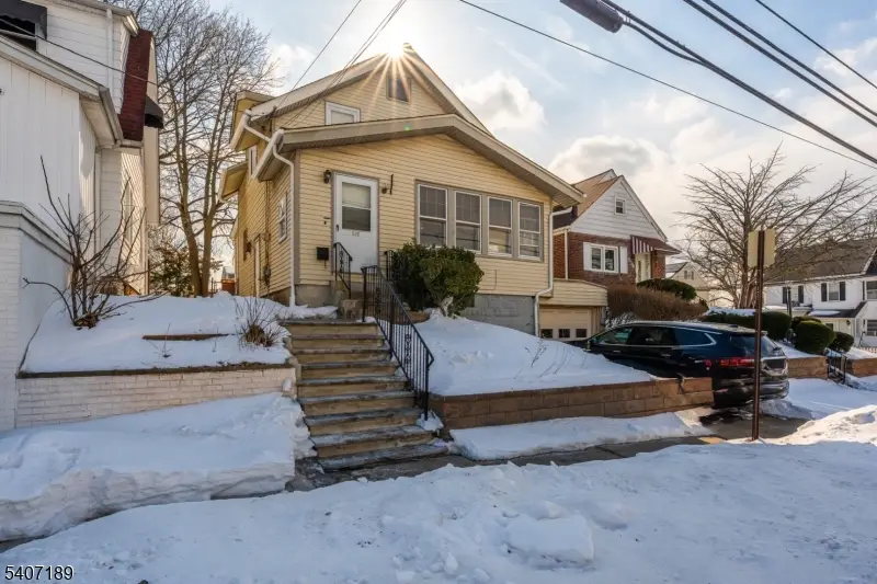 540 E 3rd Ave, Roselle, NJ 07203 - #2