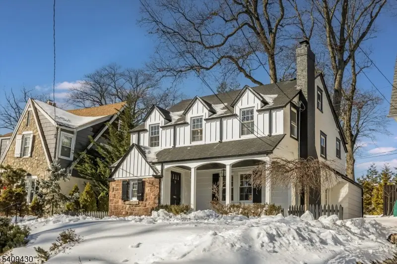 27 Oakridge Rd, West Orange, NJ 07052 - #1