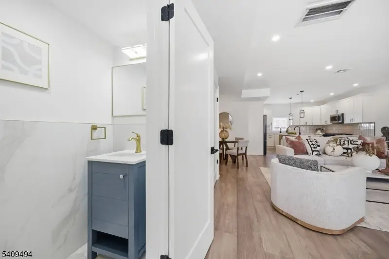 28 Irving St, Montclair, NJ 07042 - #3