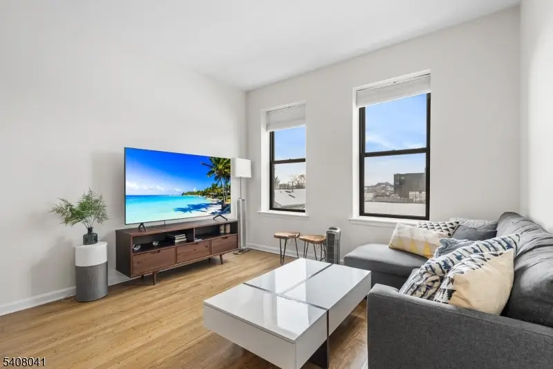 43 Van Wagenen Ave #2F, Jersey City, NJ 07306 - #3