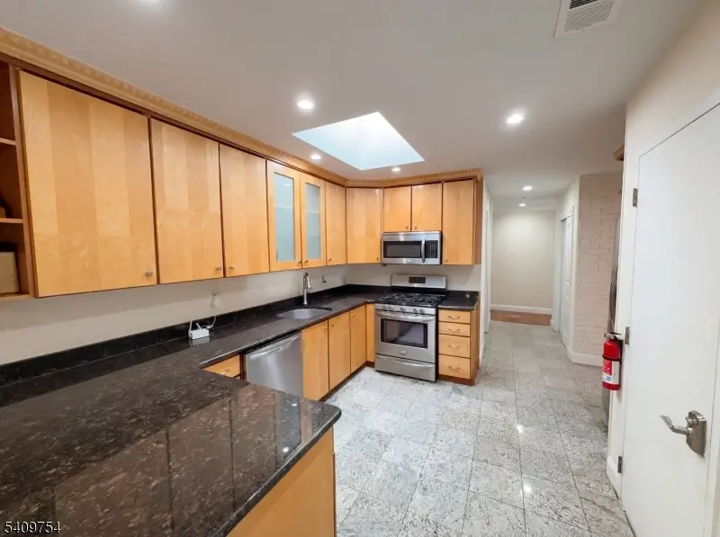 10 Liberty Ln, Franklin Township, NJ 08873 - #2