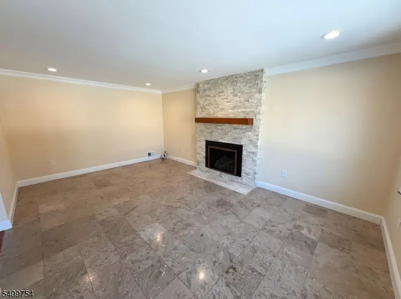 10 Liberty Ln, Franklin Township, NJ 08873 - #3