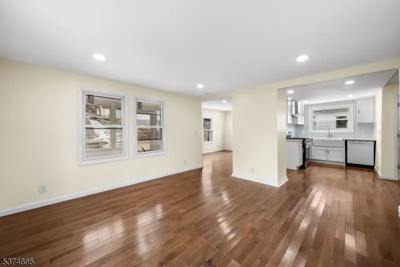 20 Ella St, Bloomingdale, NJ 07403 - #3