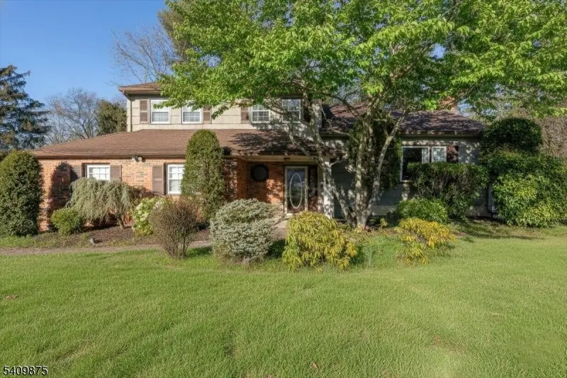 29 Manitou Cir, Westfield, NJ 07090 - #1