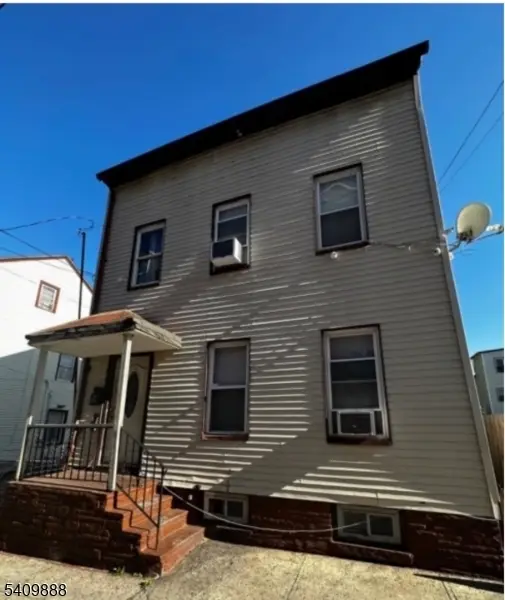 148 Barclay St, Paterson, NJ 07503 - #1