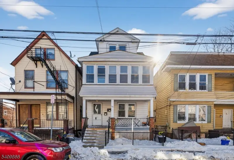 134 Dewey St, Newark, NJ 07112 - Image #2