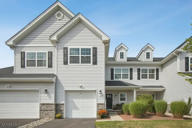 15 Pansy Ct, Franklin Township, NJ 08873 - #1