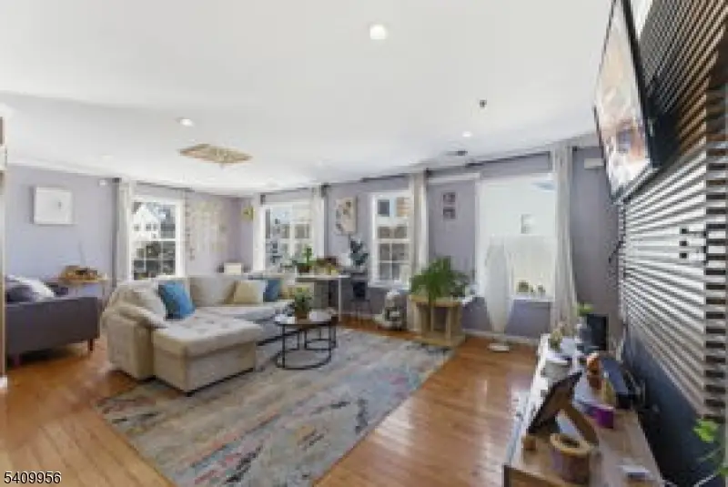 226 Matthews Dr, Newark, NJ 07103 - #3