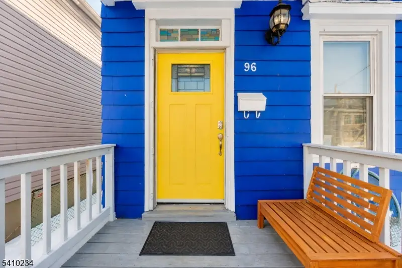 96 W Cherry St, Rahway, NJ 07065 - #2