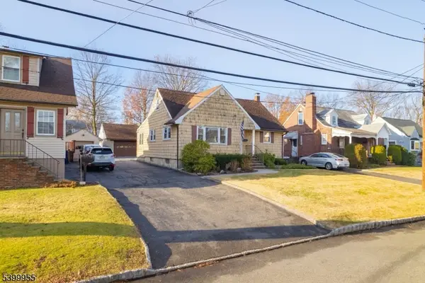 45 Lexington Blvd, Clark Twp., NJ 07066