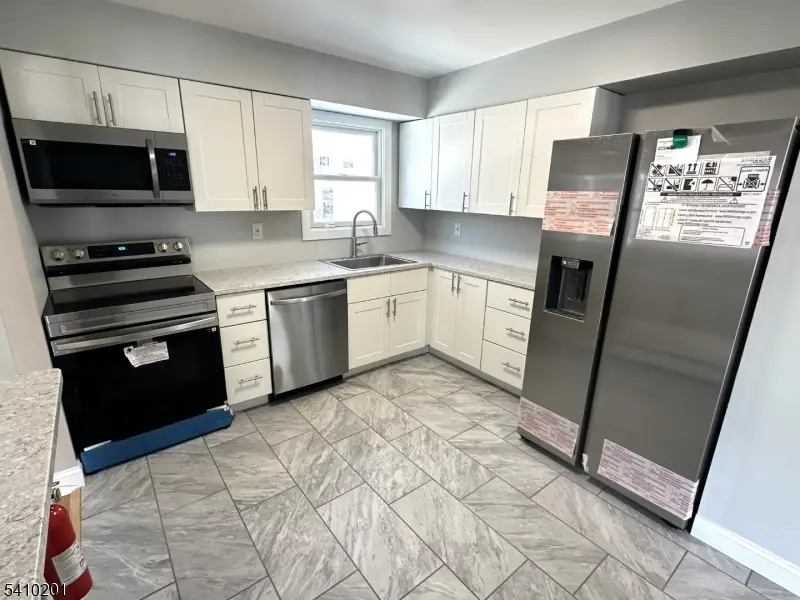 28 Beardslee Hill Dr, Ogdensburg, NJ 07439 - #2