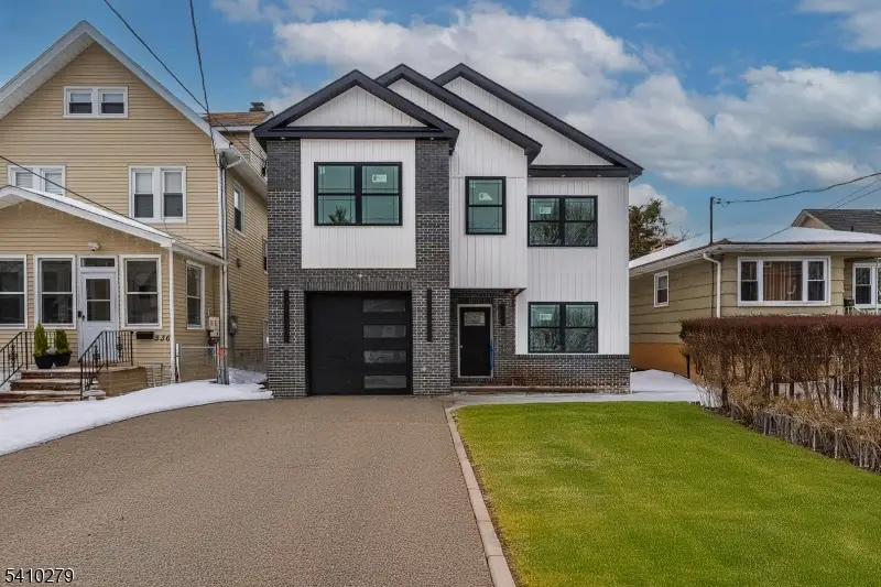 540 Muriel Pkwy, Elizabeth, NJ 07208 - #1