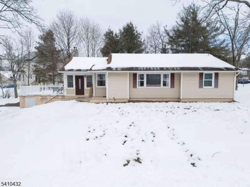 125 Hillcrest Dr, Milford, NJ 08848 - #1