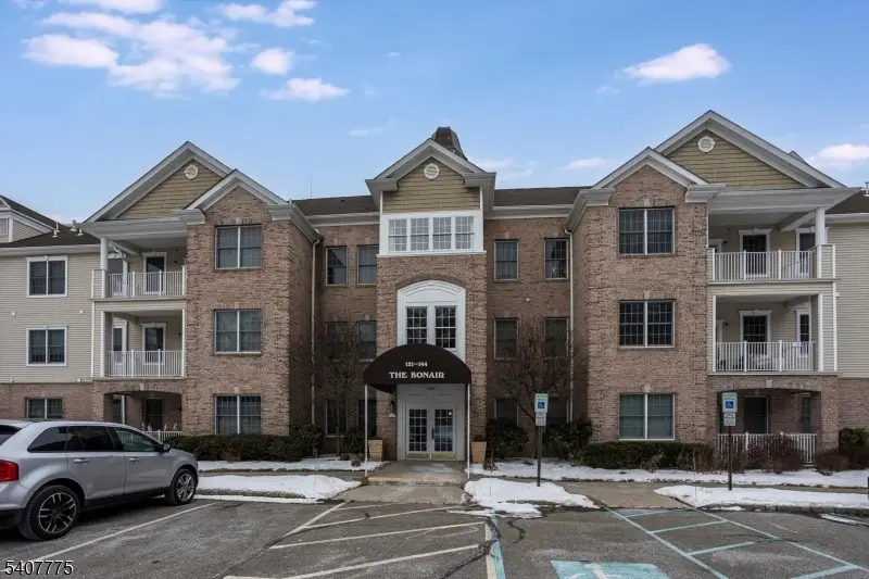 133 Ridgeview Ln #133, Mount Arlington, NJ 07856 - Image #1