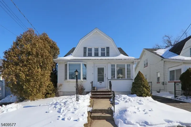 587 Thoreau Ter, Union, NJ 07083 - #1