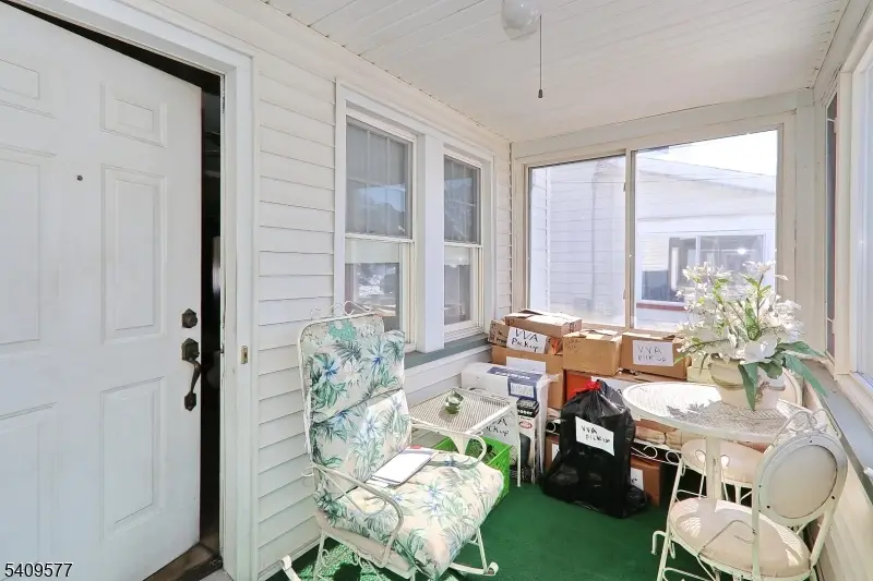 587 Thoreau Ter, Union, NJ 07083 - #3