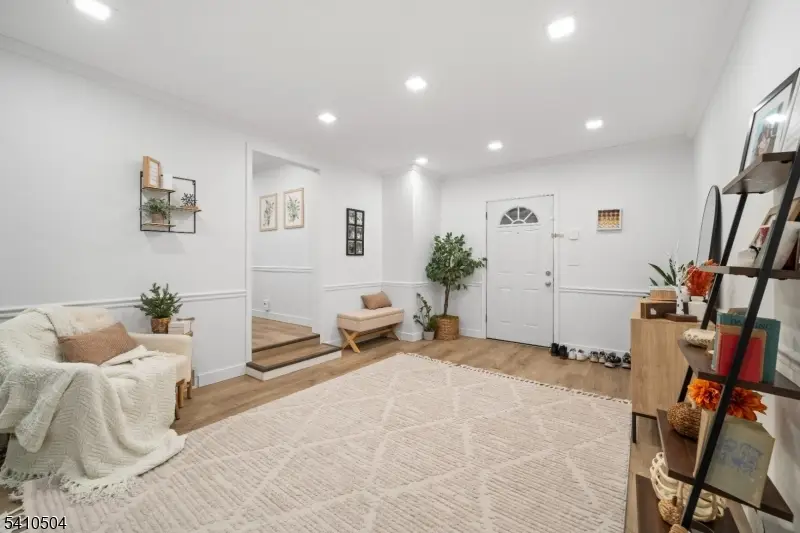 27 Garrabrant Rd, Clifton, NJ 07013 - #2