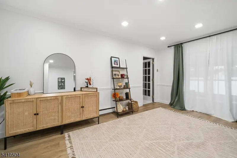 27 Garrabrant Rd, Clifton, NJ 07013 - #3