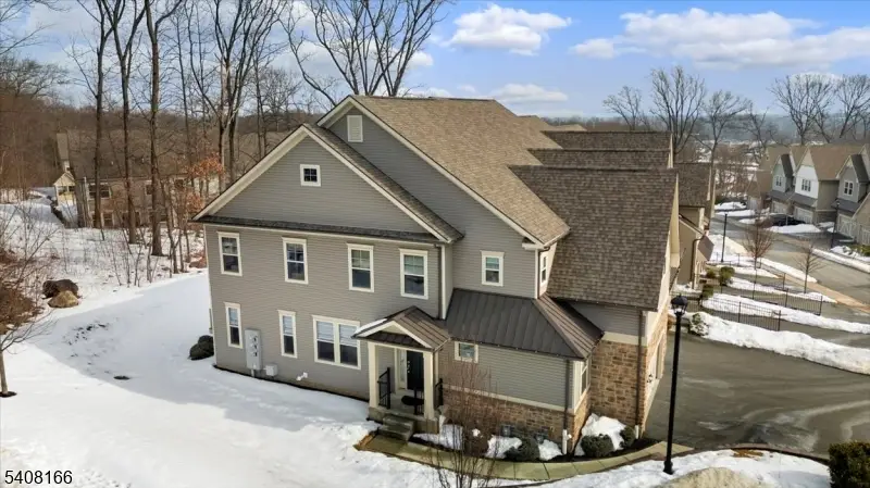 10 Albie Dr, Mountain Lakes, NJ 07046 - #1