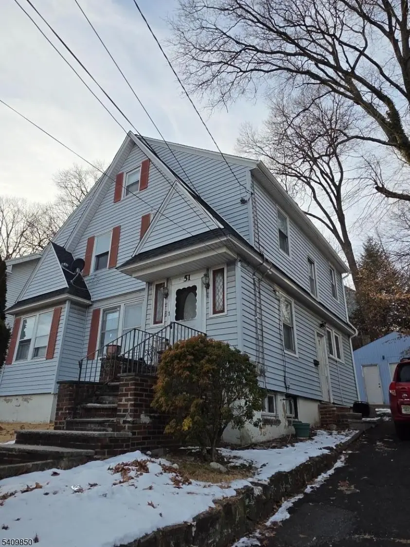 51 Rollinson St, West Orange, NJ 07052 - #1