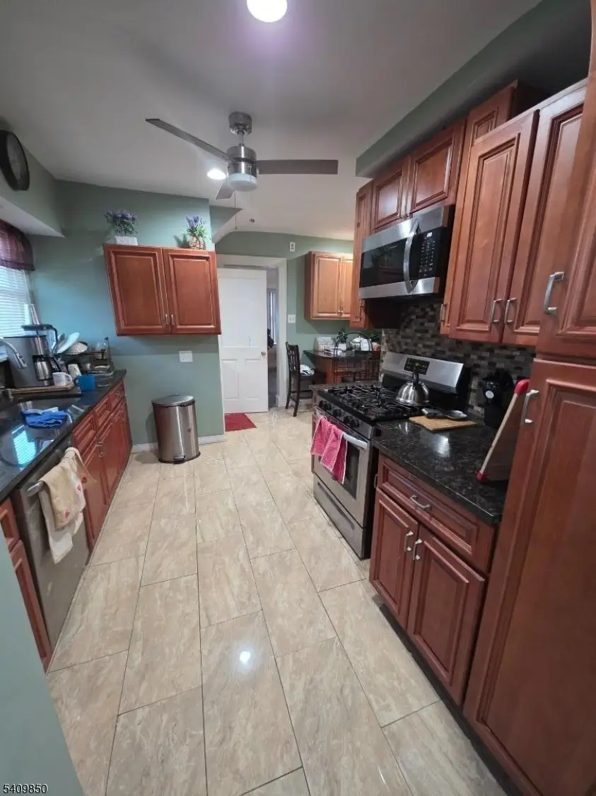 51 Rollinson St, West Orange, NJ 07052 - #3