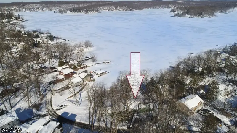 15 Pebble Beach Rd, Hopatcong, NJ 07843 - #3