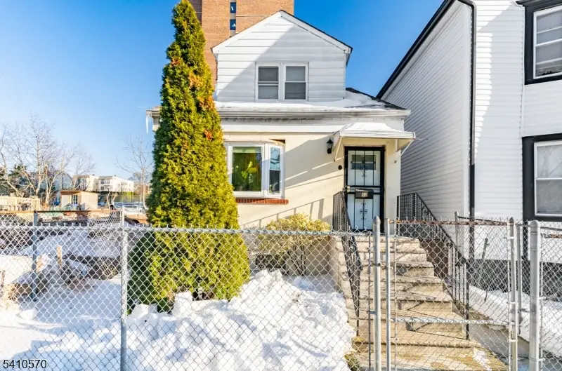 52 Oak Ave, Irvington, NJ 07111 - #2