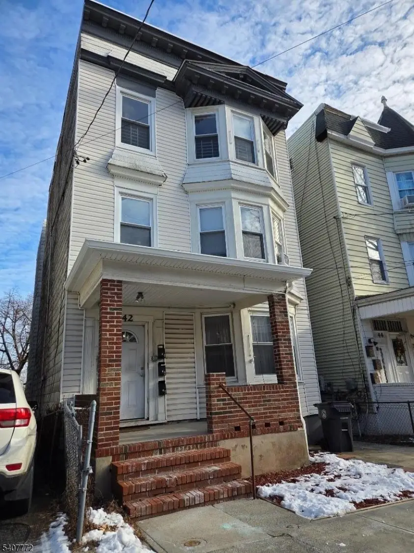 42 Seymour Ave, Newark, NJ 07108 - #1