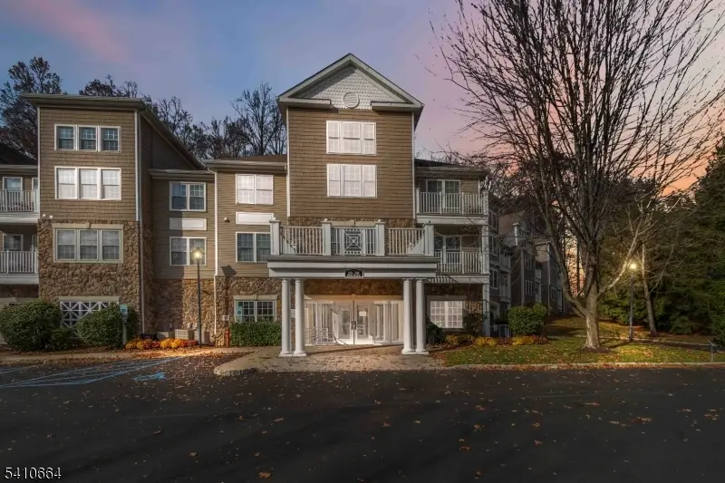 3104 Peer Pl, Denville, NJ 07934 - Image #2