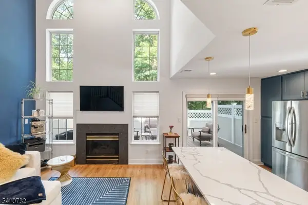 49 Charles Ct, Ocean Twp., NJ 07712