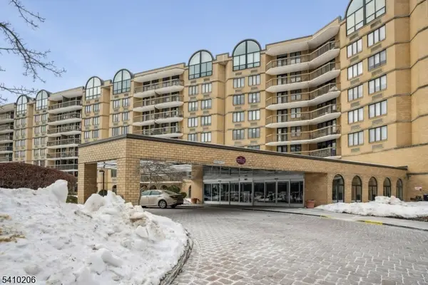 10 Smith Manor Blvd #107, West Orange Twp., NJ 07052