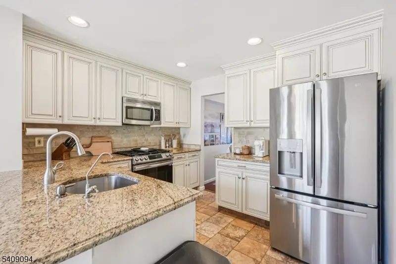 52 Ryan Ln, Lincoln Park, NJ 07035 - #3